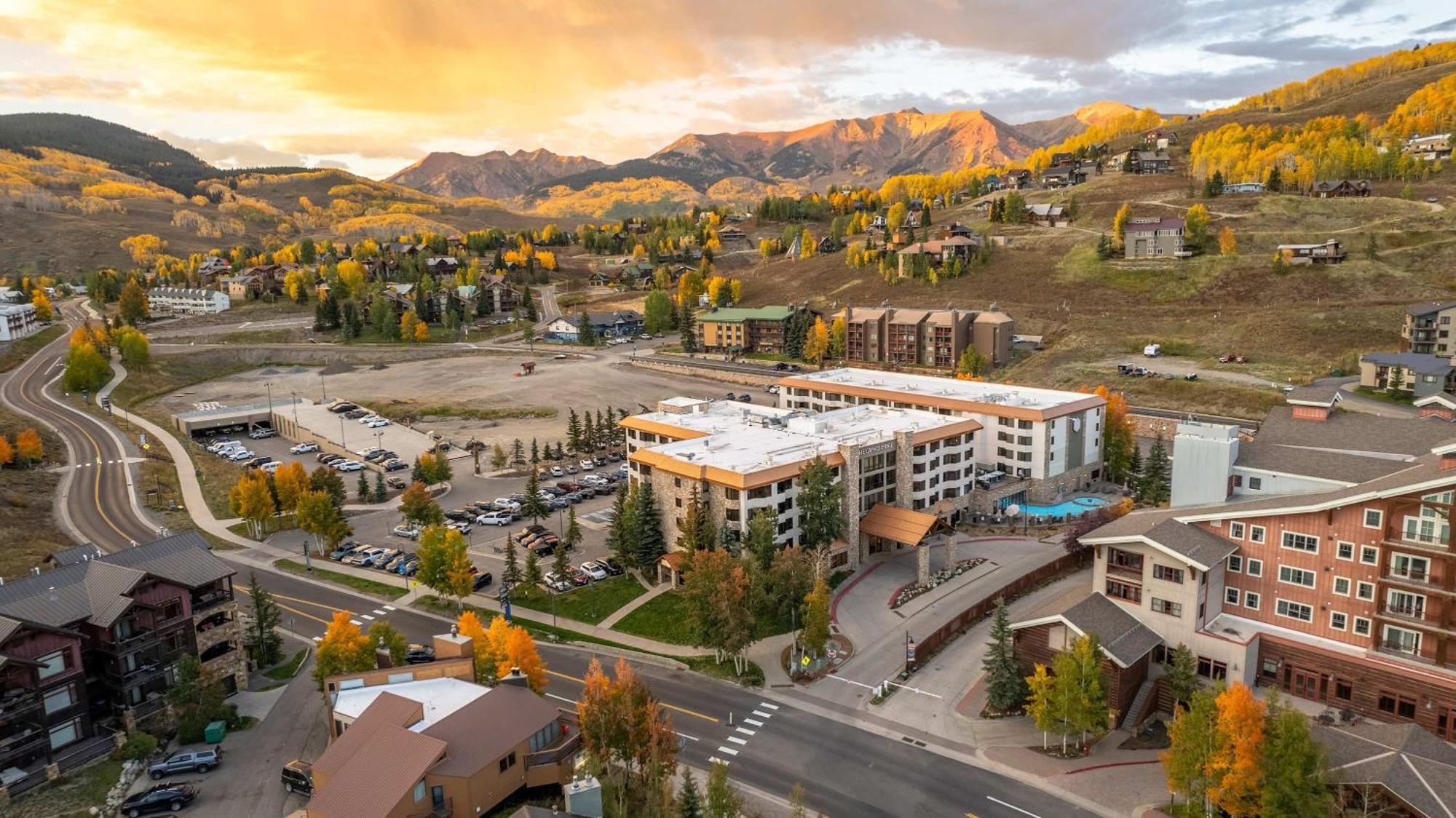 Studio 211 - Perfect Location With Pool And Hot Tub Crested Butte Exteriér fotografie